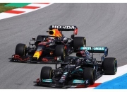 LOL赛事-梅赛德斯险胜红牛二队，诺里斯点燃赛场