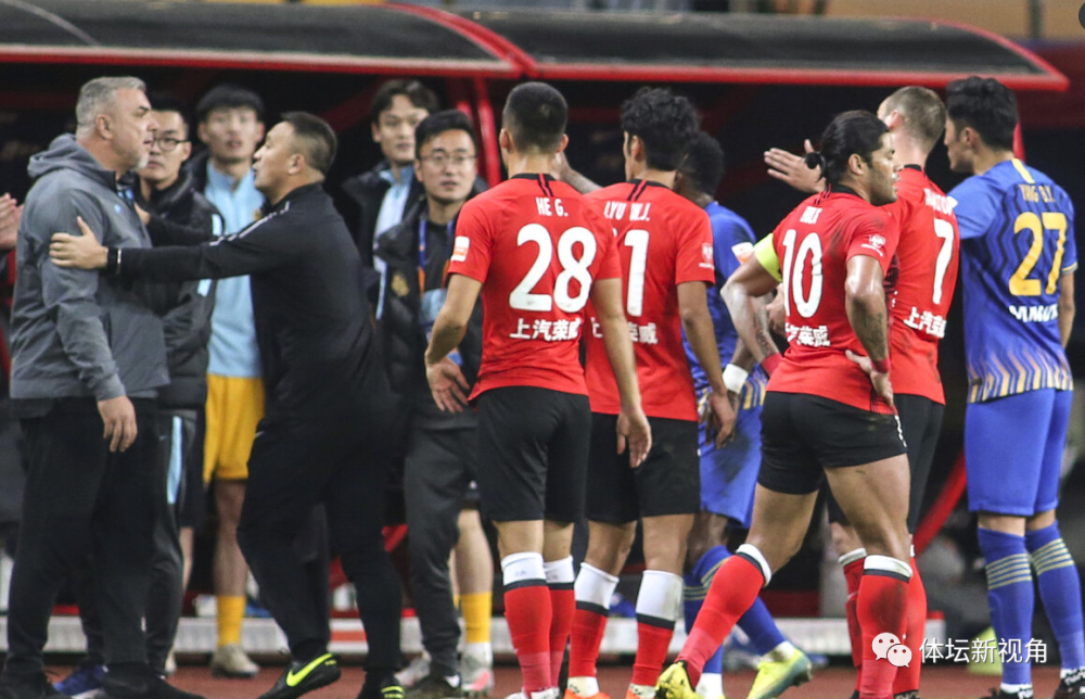 包含贵州恒丰主场激战北京人和，最终双方分出胜负的词条