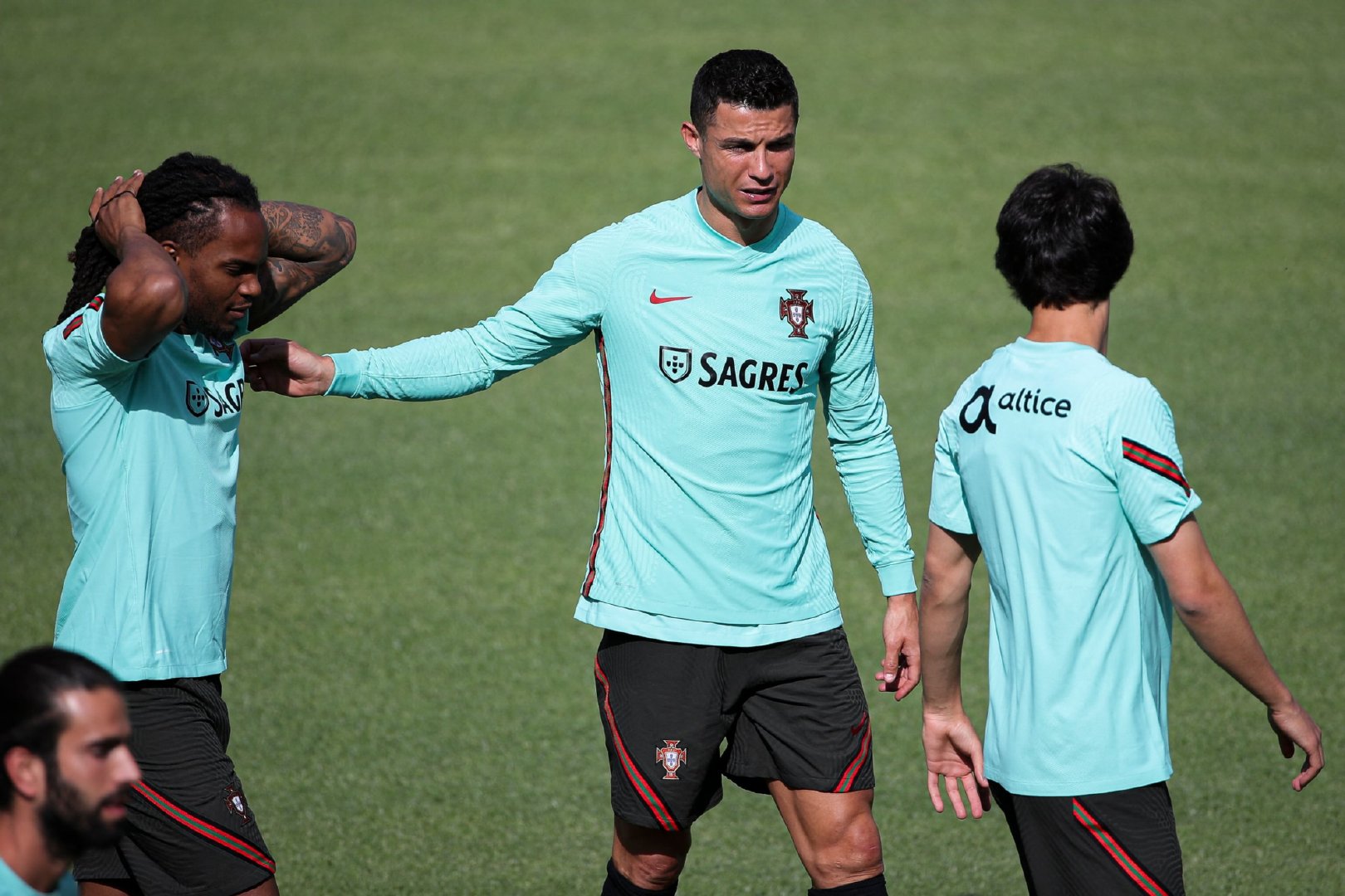 美国国家队备战,欧洲杯资格存疑的简单介绍 美国国家队备战,欧洲杯资格存疑的简单介绍