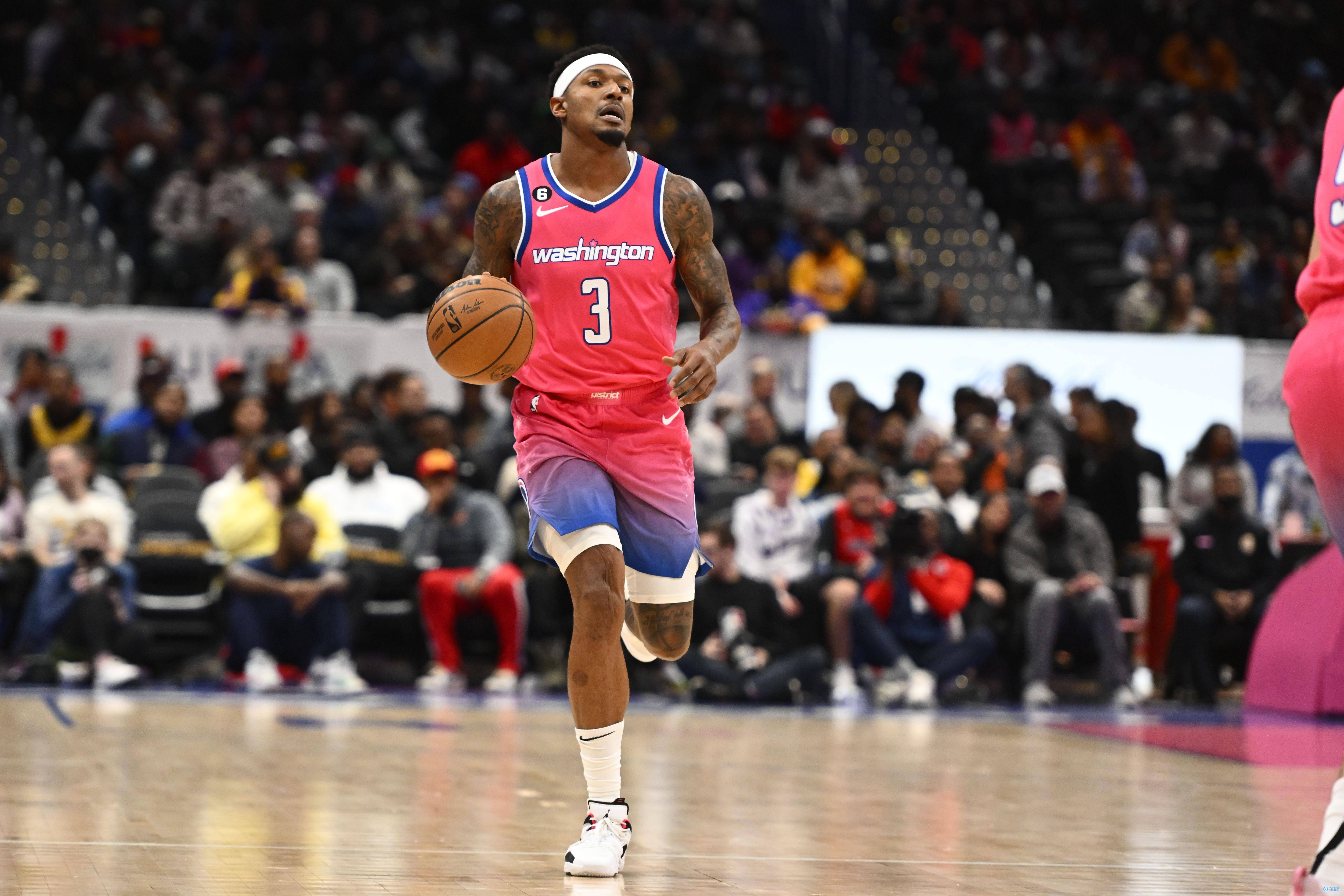 关于吉尔格斯连中三分，猛龙不敌篮网的信息