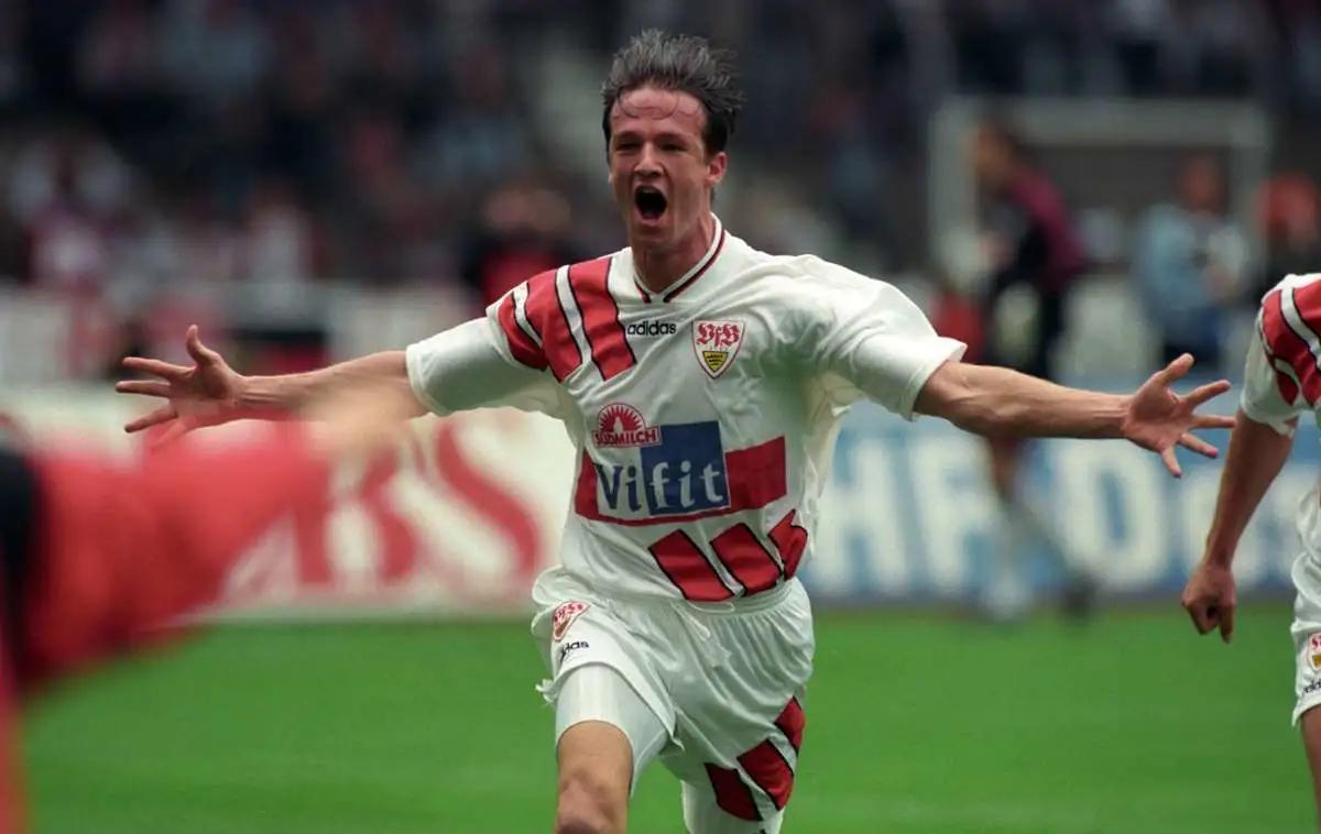 斯图加特客场告负,积分落后的简单介绍 斯图加特客场告负,积分落后的简单介绍