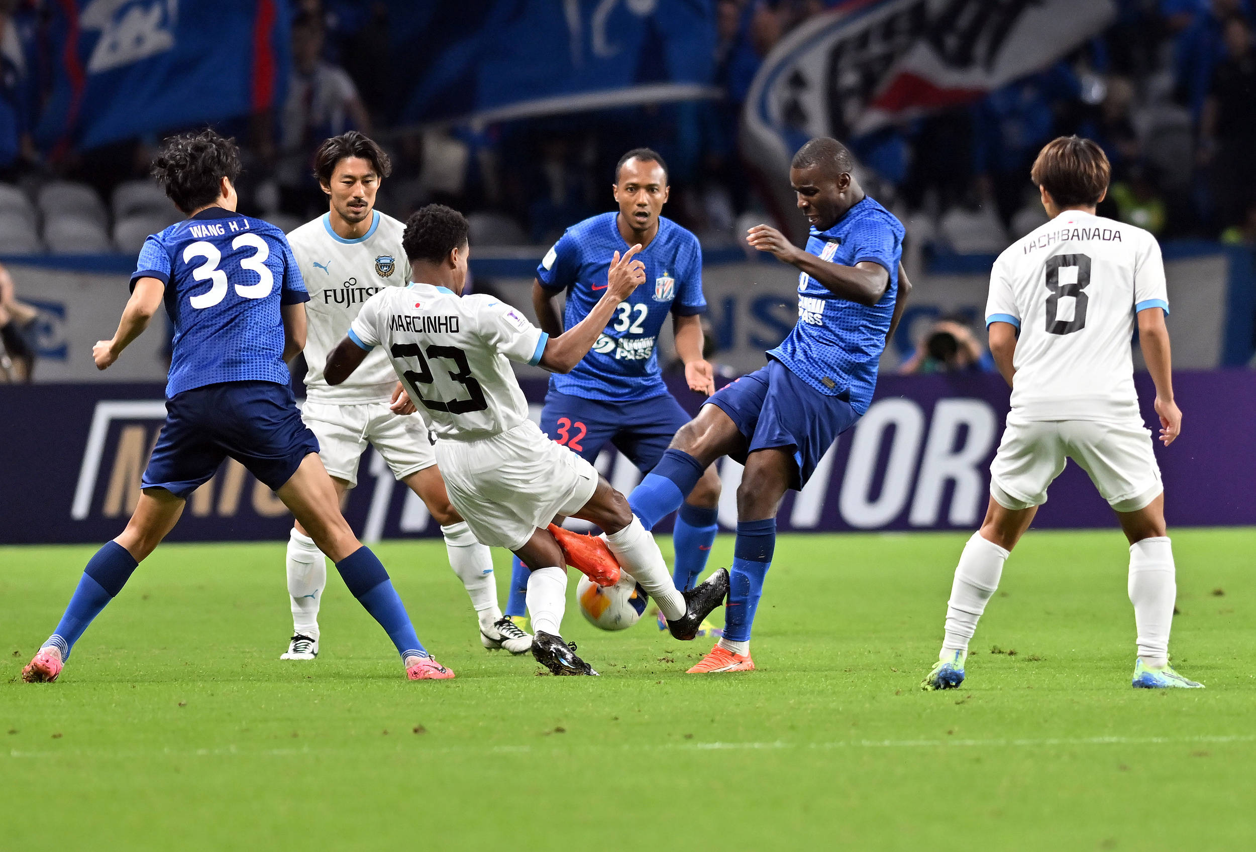 关于足球赛事现场打破传统，掀起狂潮的信息