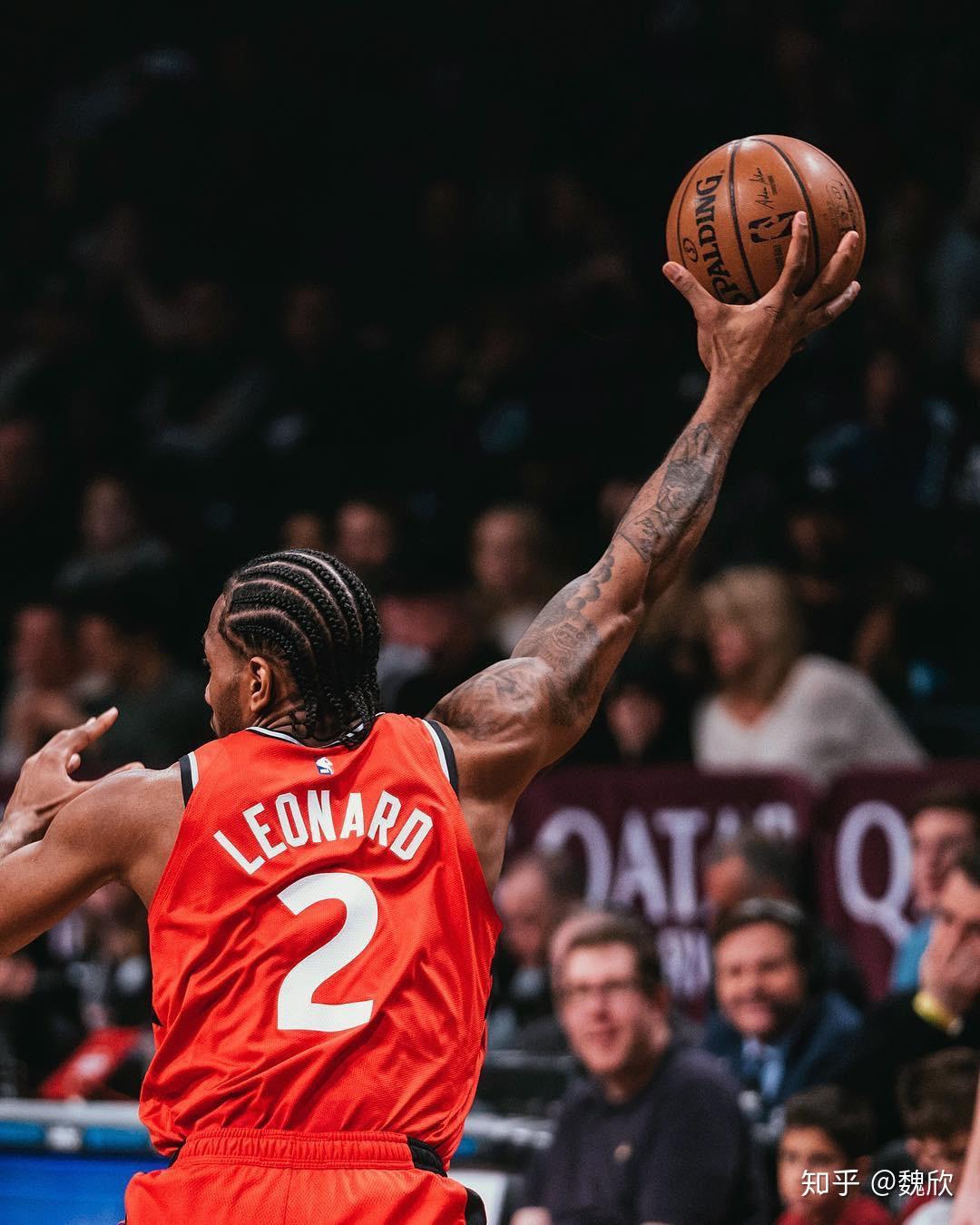 瓦伦西亚力克巴黎圣日耳曼，伦纳德开启传奇时刻激烈交锋全球总决赛，强势挺进下一轮的简单介绍