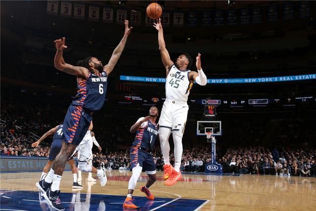 雷霆鏖战马刺,戈贝尔带队取胜 雷霆鏖战马刺,戈贝尔带队取胜