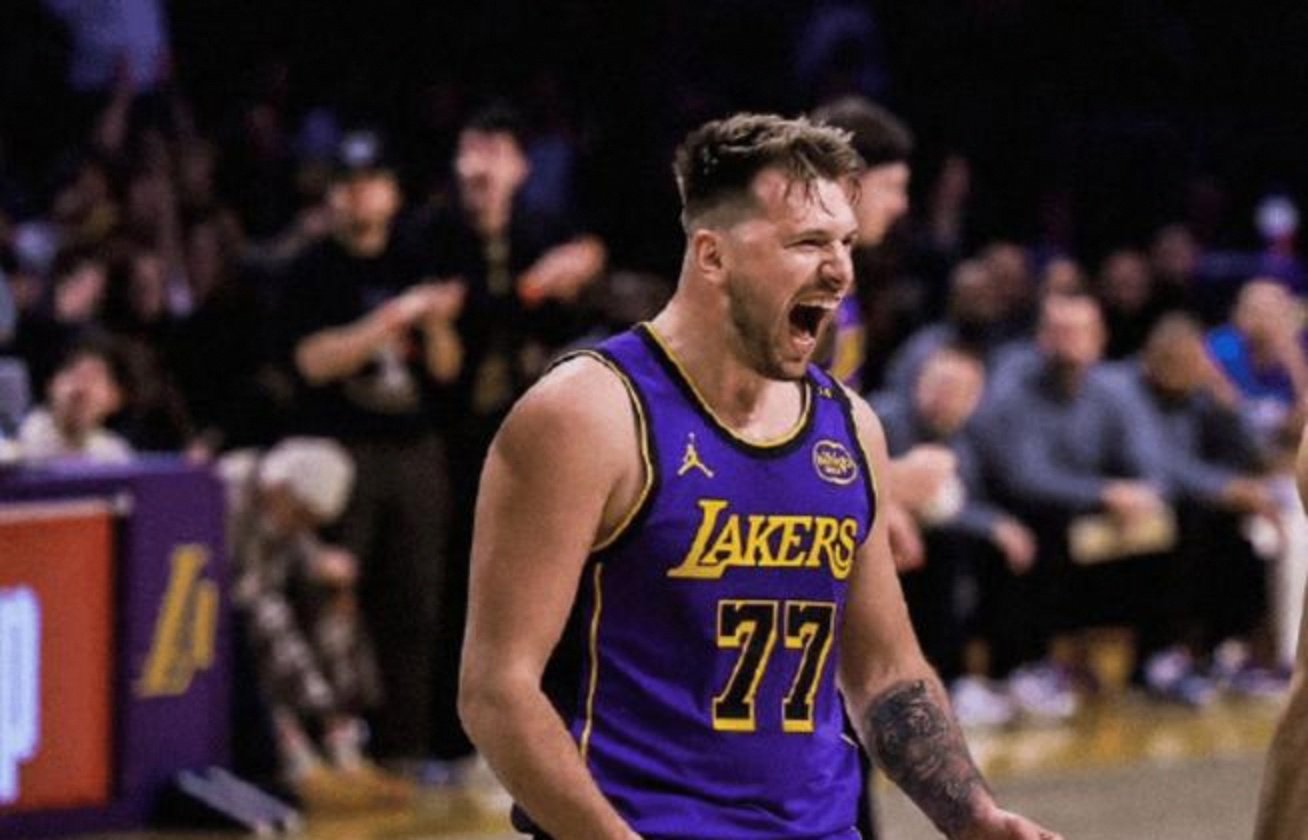 雄鹿鏖战国王,东契奇状态火热 雄鹿鏖战国王,东契奇状态火热