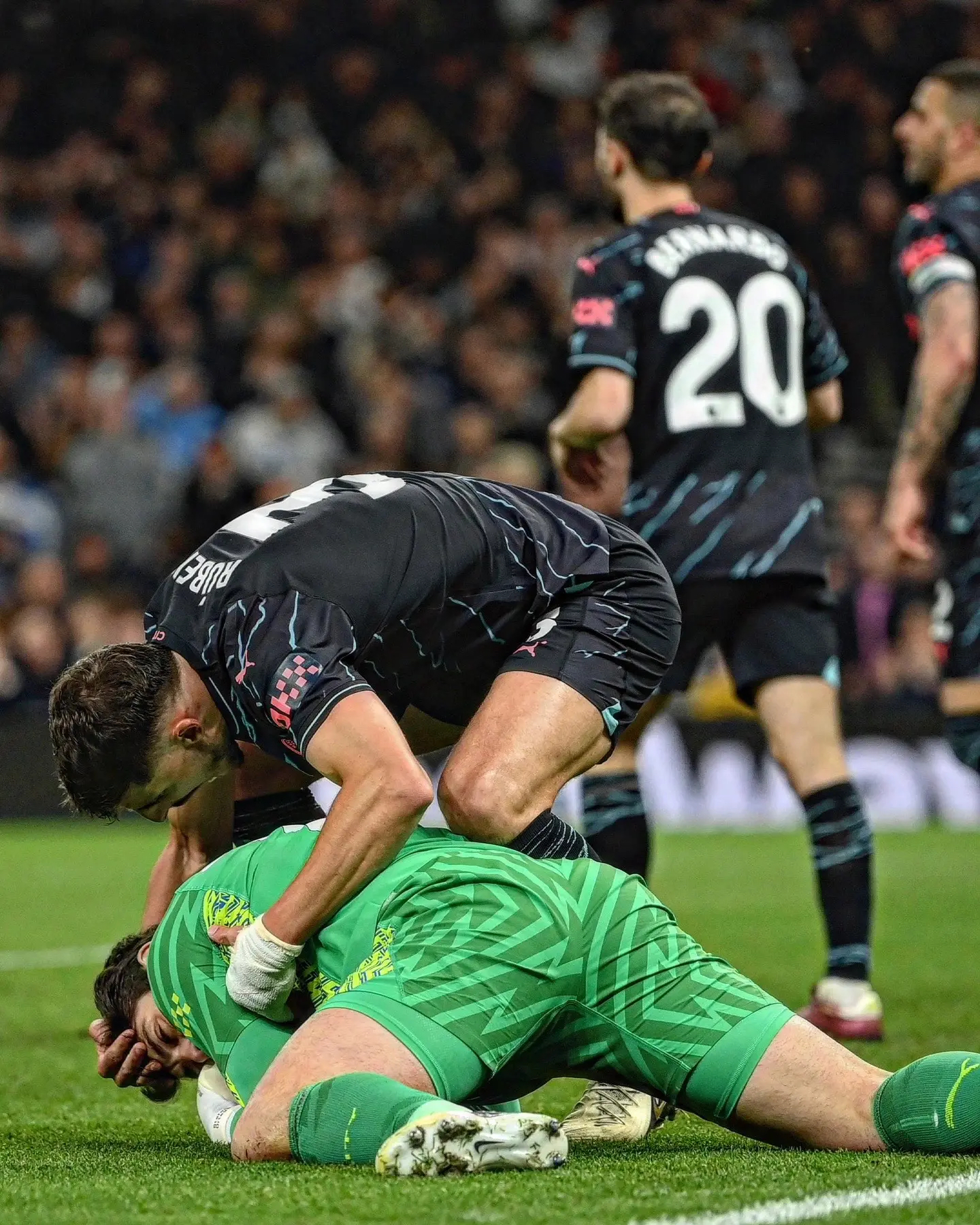 塞内加尔鏖战曼城,C罗统治全场 塞内加尔鏖战曼城,C罗统治全场